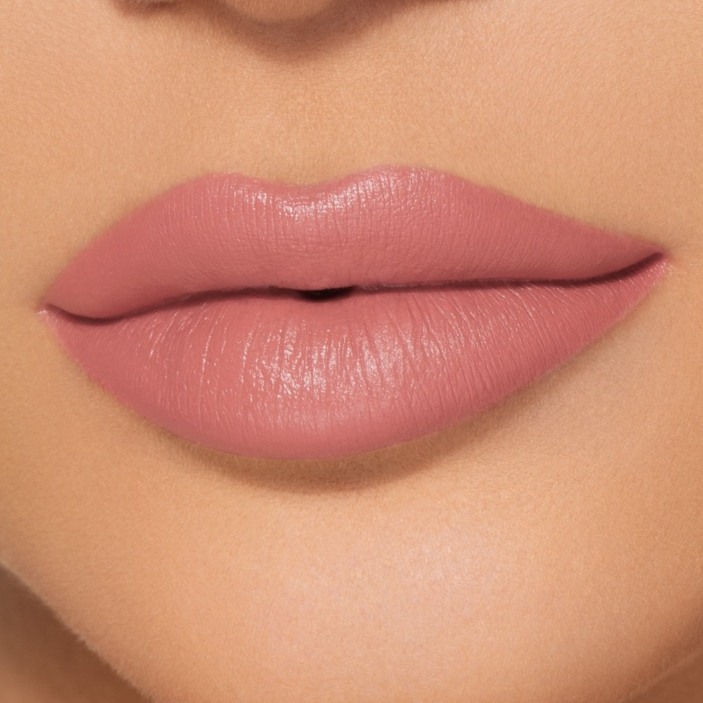 🚨SOLD‼️🚨 KYLIE COSMETICS BARE VELVET LIQUID